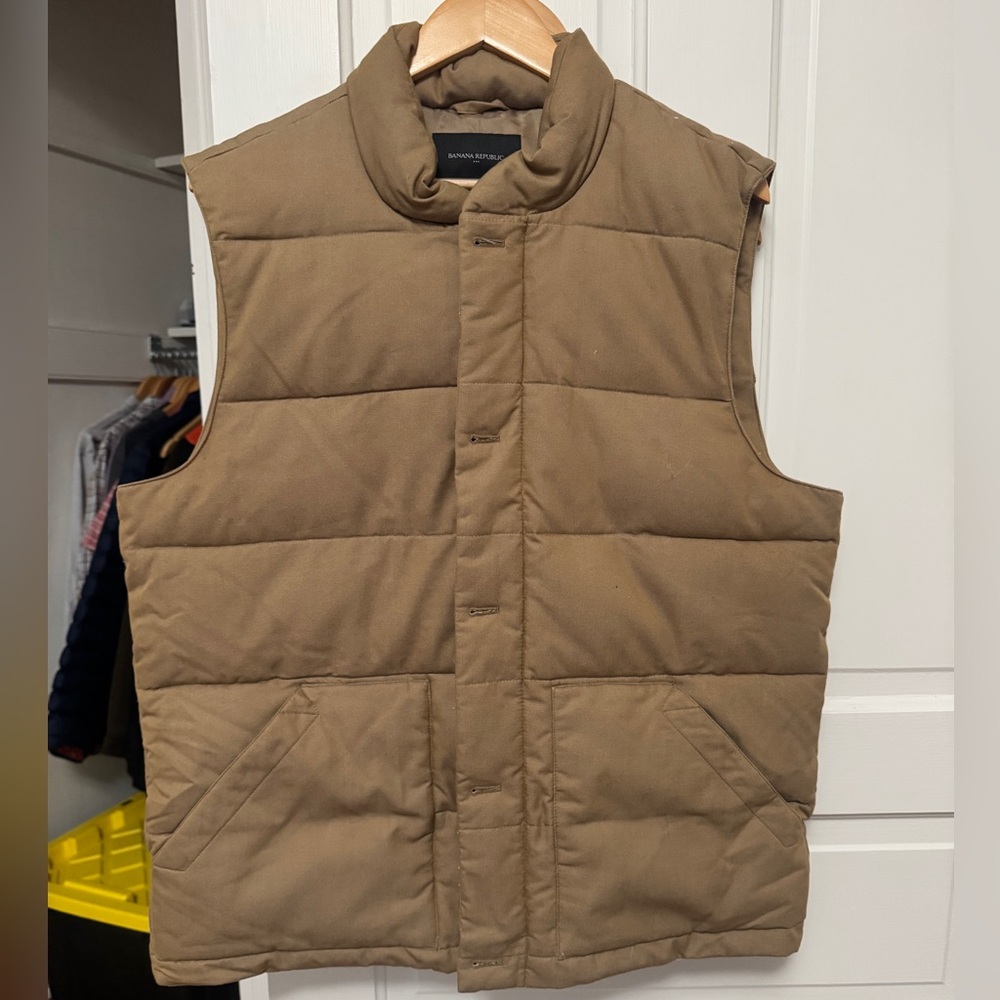Banana Republic Puffer Vest